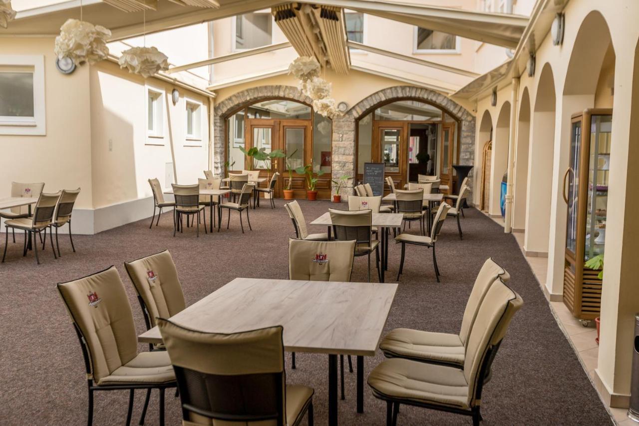 Heritage Hotel Frankopan Ogulin Buitenkant foto
